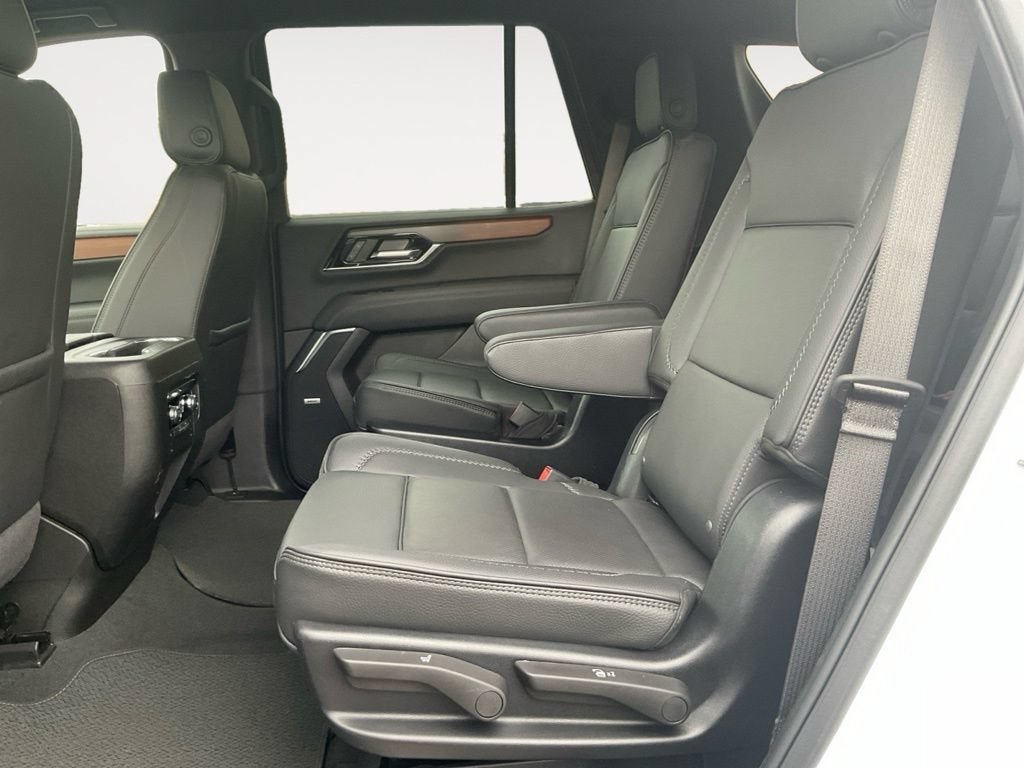 Certified 2025 GMC Yukon Denali AWD/4WD image 13