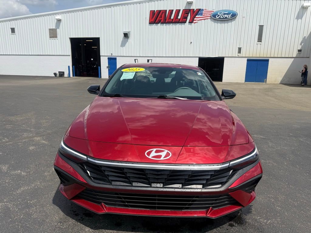 Used 2025 Hyundai Elantra Sport FWD image 8