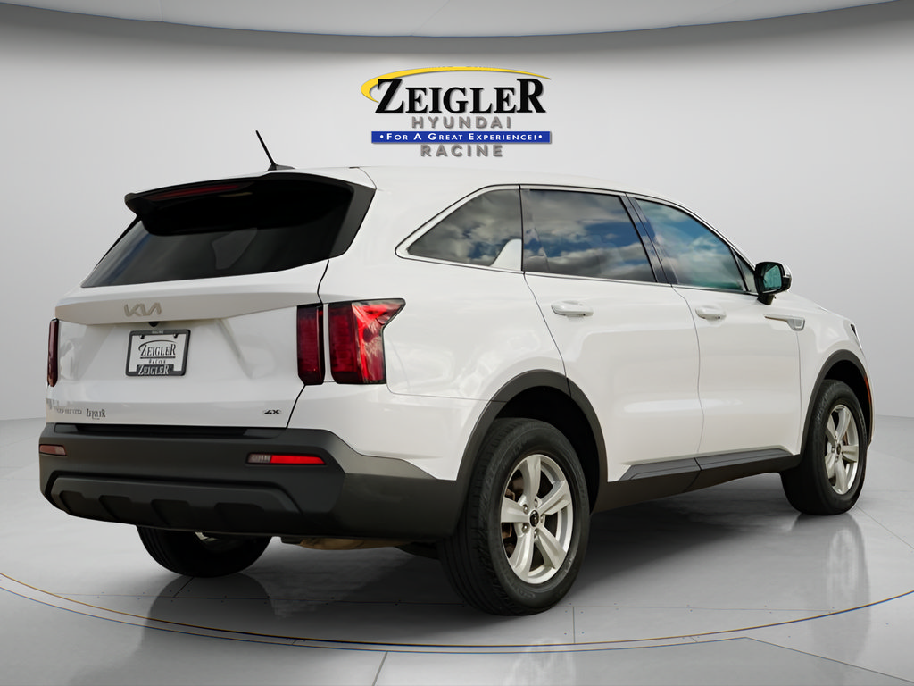 Used 2023 Kia Sorento LX AWD/4WD image 8