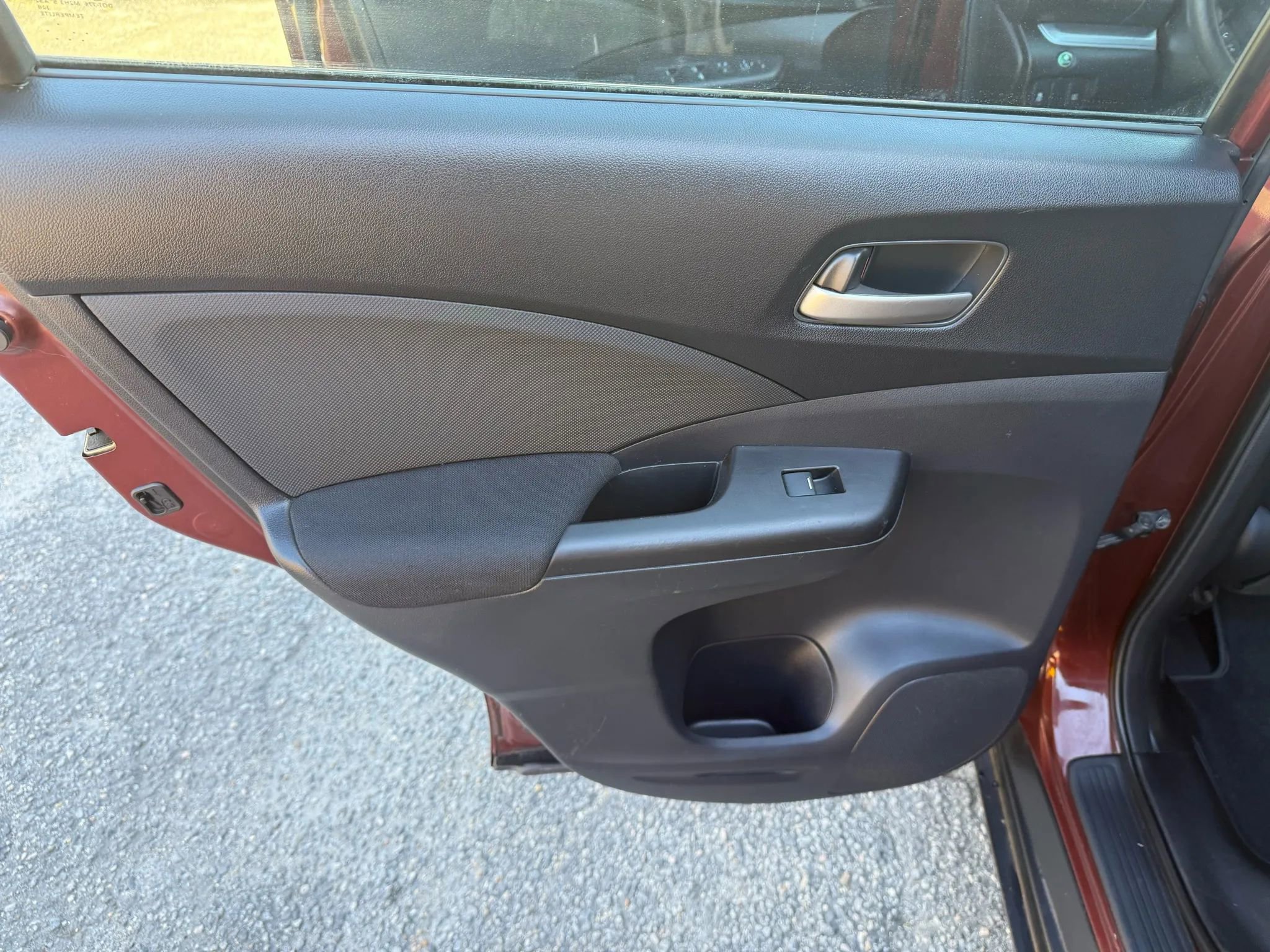 Used 2015 Honda CR-V LX image 25