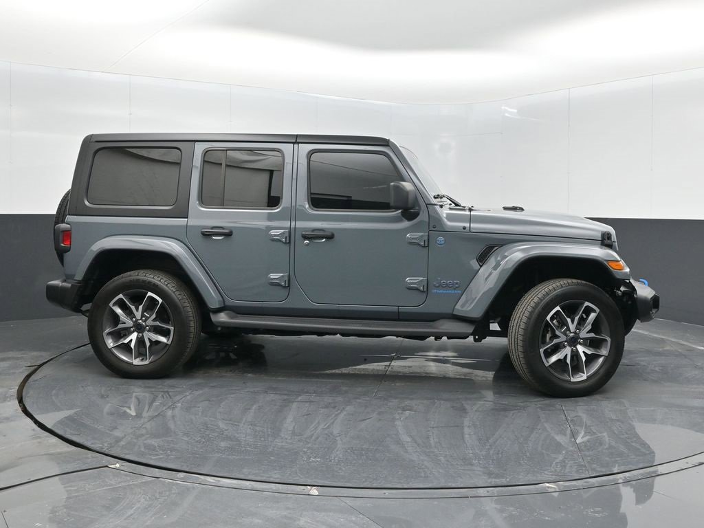 Used 2024 Jeep Wrangler Unlimited w/ Convenience Group image 8