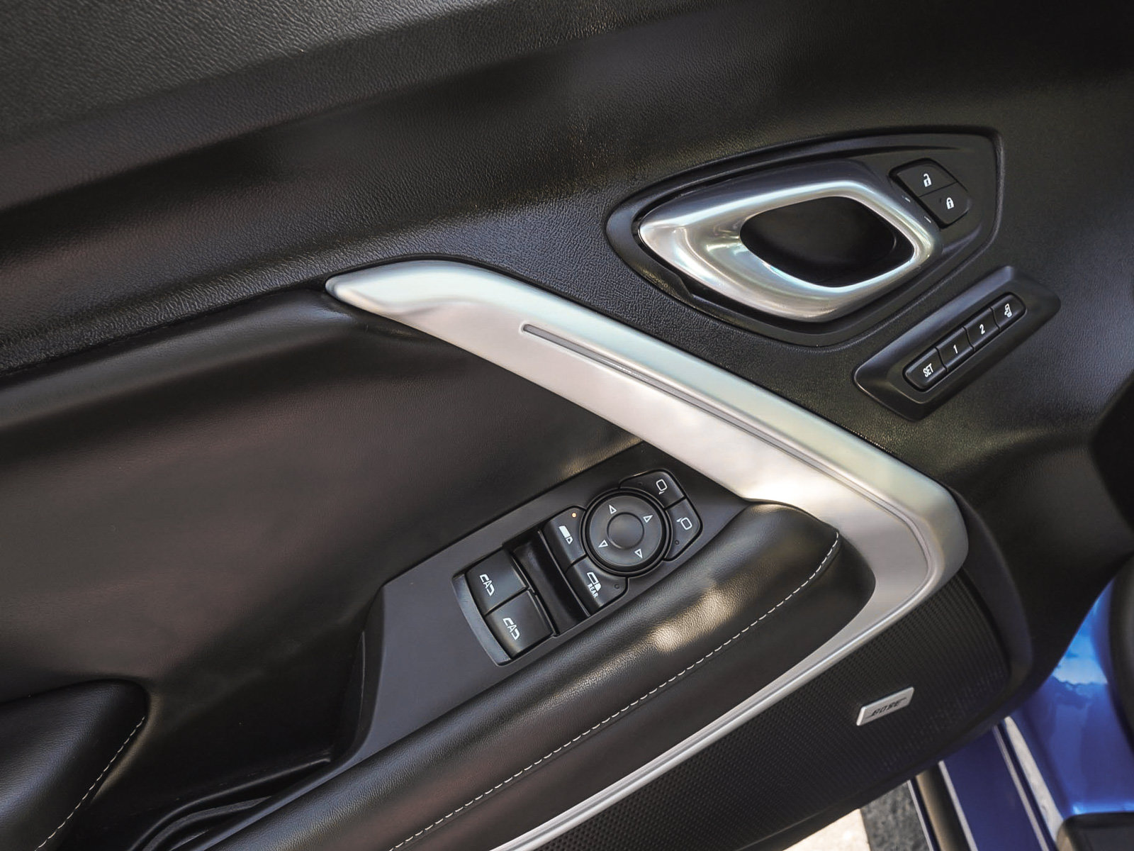 Used 2018 Chevrolet Camaro SS RWD image 18