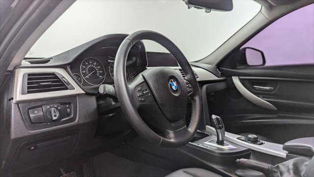 Used 2018 BMW 320i Sedan RWD image 23