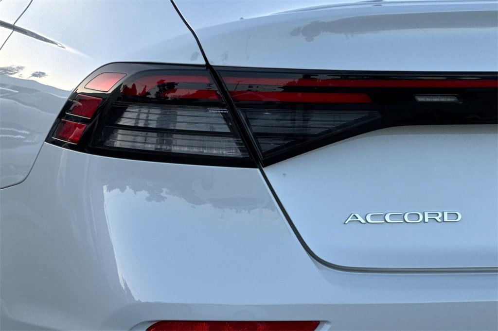 Certified 2025 Honda Accord SE image 25
