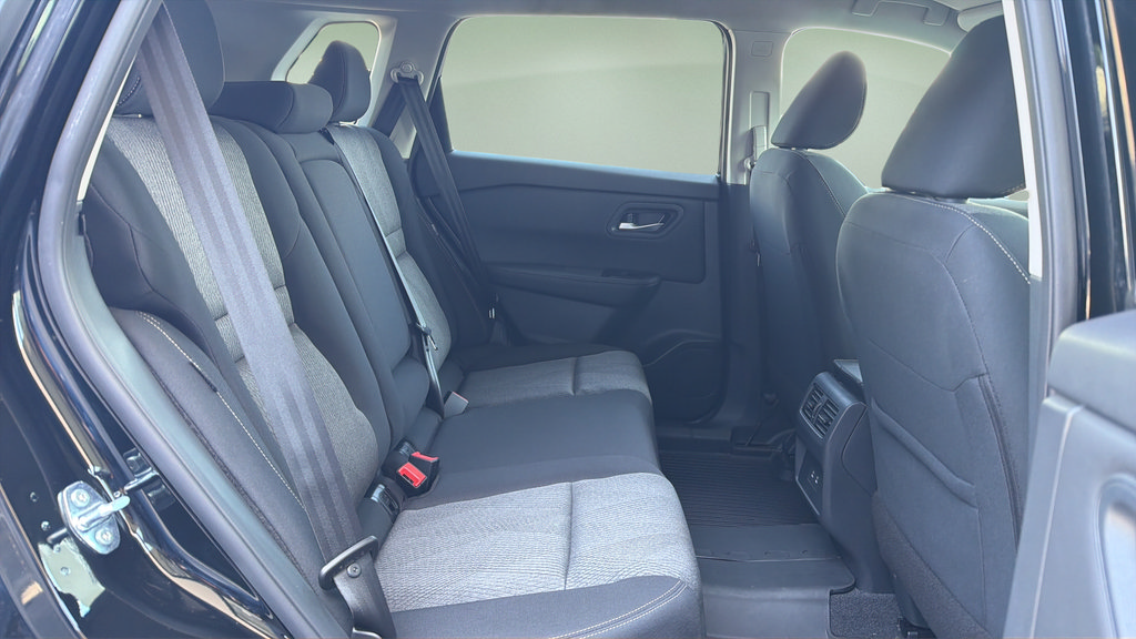 New 2026 Nissan Rogue SV AWD/4WD image 15