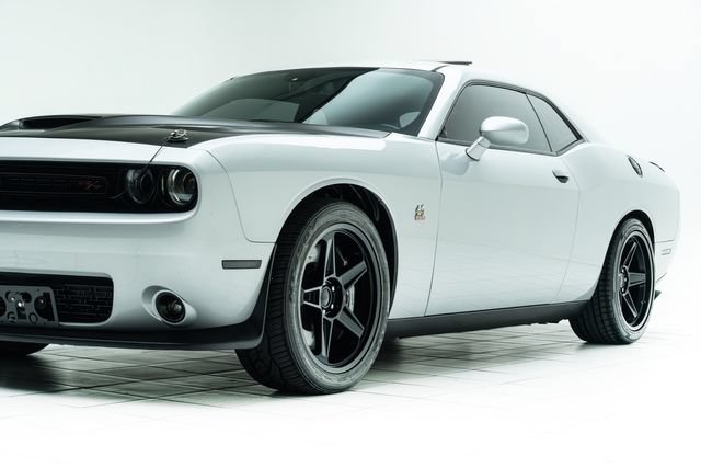Used 2020 Dodge Challenger R/T Scat Pack RWD image 9