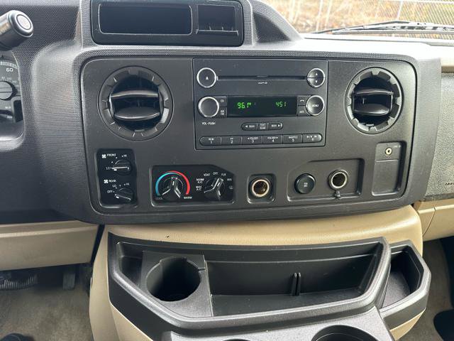 Used 2011 Ford E-350 and Econoline 350 XLT image 27