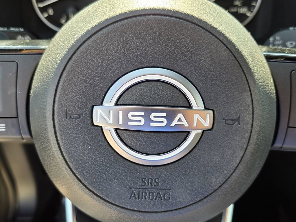 Used 2023 Nissan Rogue SV image 26