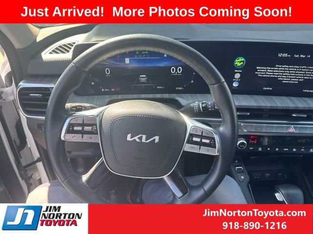 Used 2024 Kia Telluride SX w/ Towing Package image 10