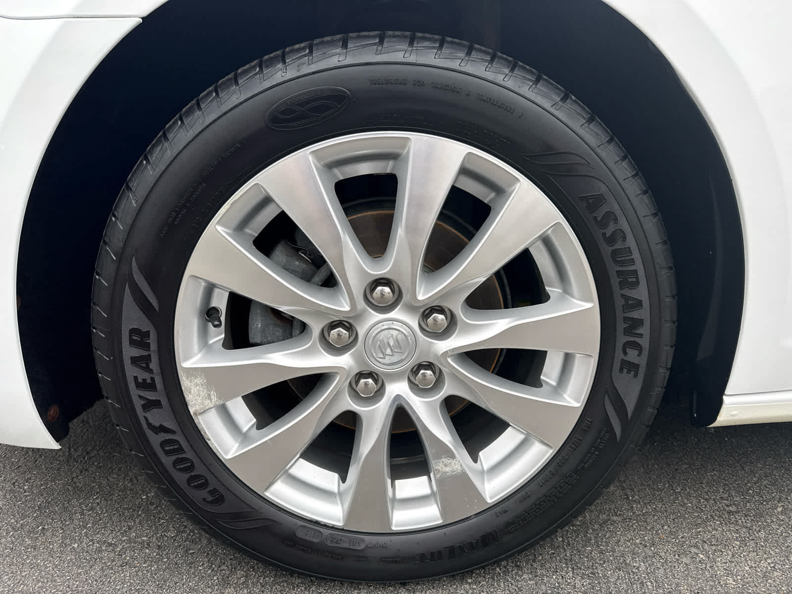 Used 2014 Buick LaCrosse FWD image 9