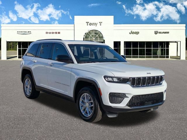 New 2025 Jeep Grand Cherokee Laredo RWD image 1