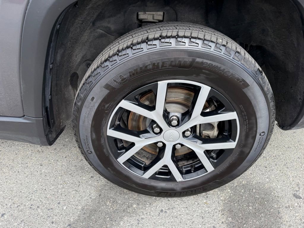 Used 2024 Jeep Grand Cherokee L Limited w/ Luxury Tech Group II image 13