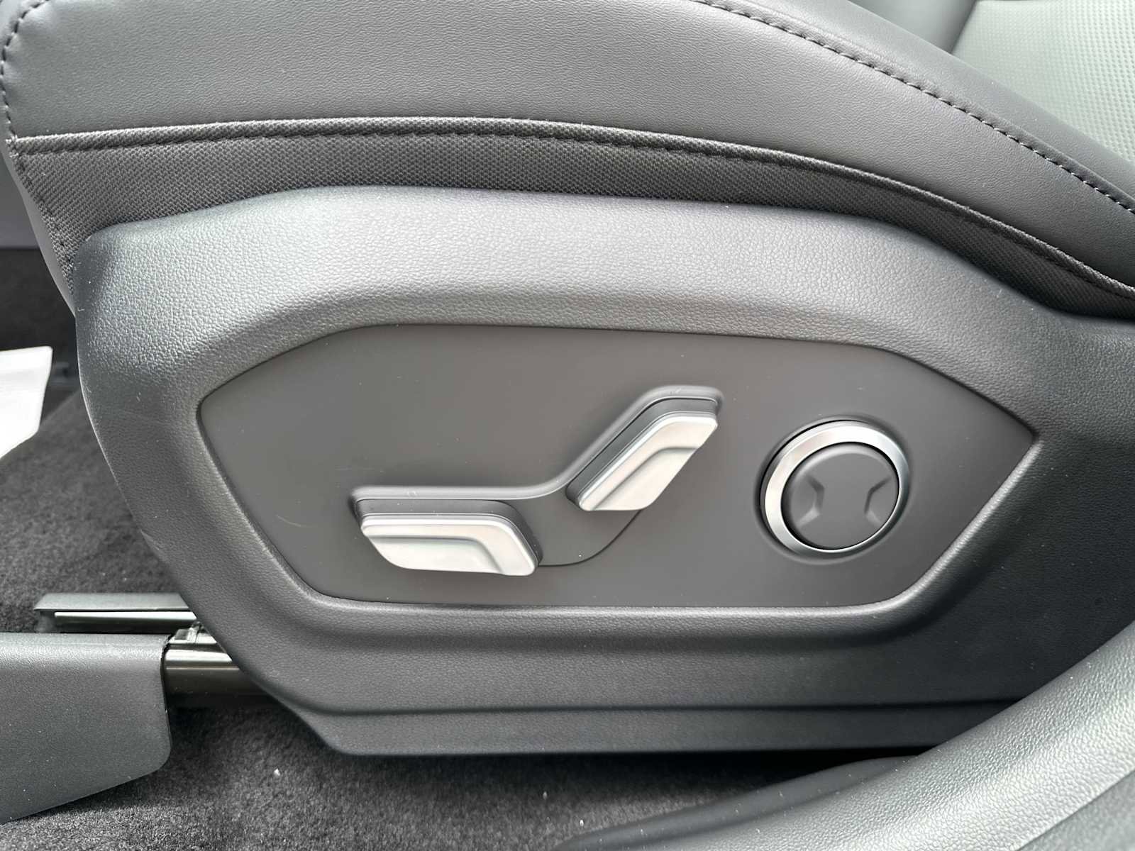 New 2026 Hyundai Santa Fe SEL FWD image 10