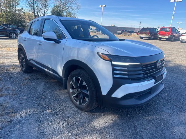 Certified 2025 Nissan Kicks SV w/ SV Premium Package AWD/4WD image 3