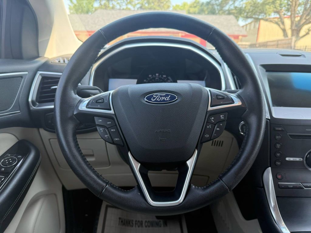 Used 2016 Ford Edge Titanium image 18