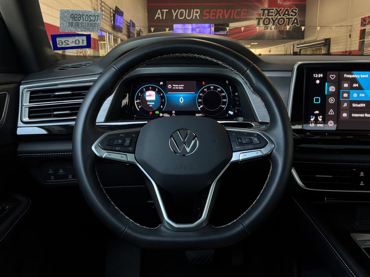 Used 2026 Volkswagen Atlas Cross Sport SE AWD/4WD image 37