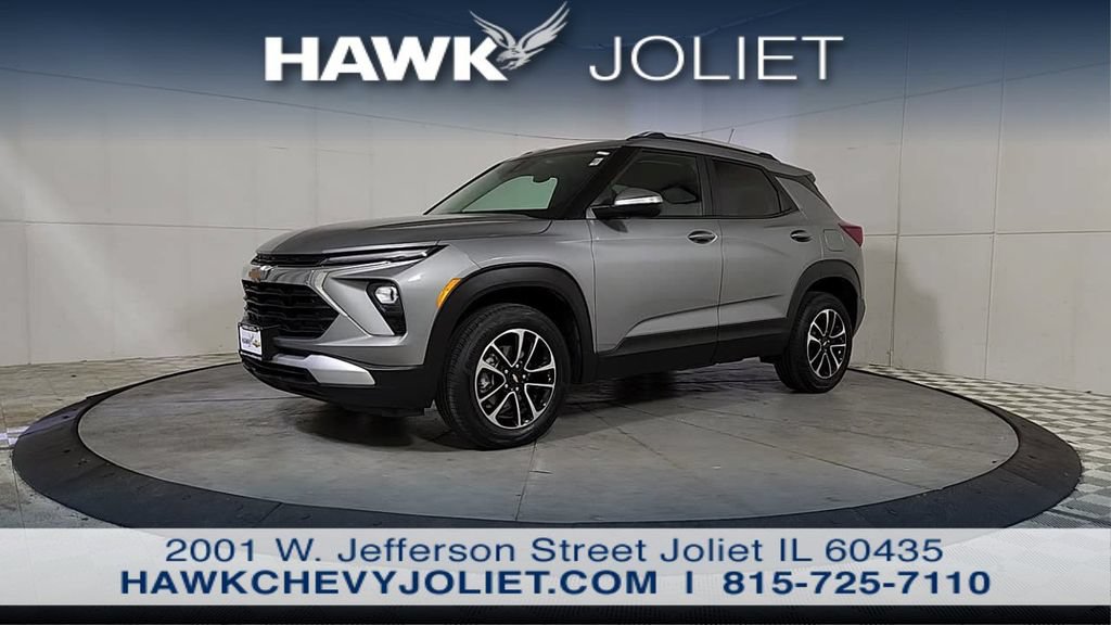 Used 2025 Chevrolet TrailBlazer LT AWD/4WD image 4