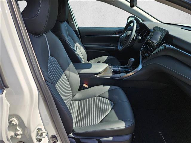 Used 2023 Toyota Camry SE w/ Convenience Package FWD image 17