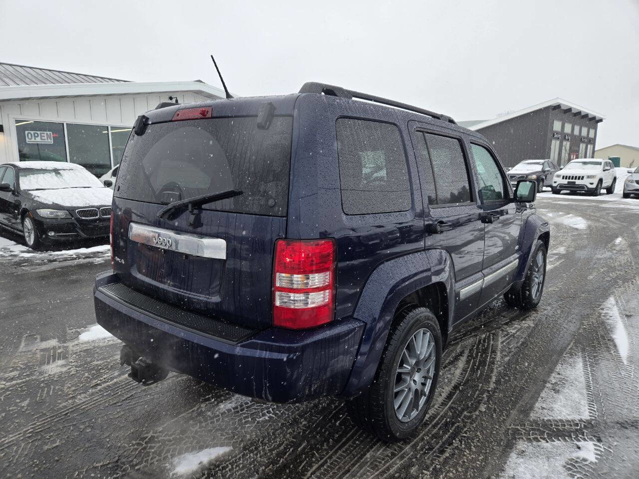 Used 2012 Jeep Liberty Sport image 7