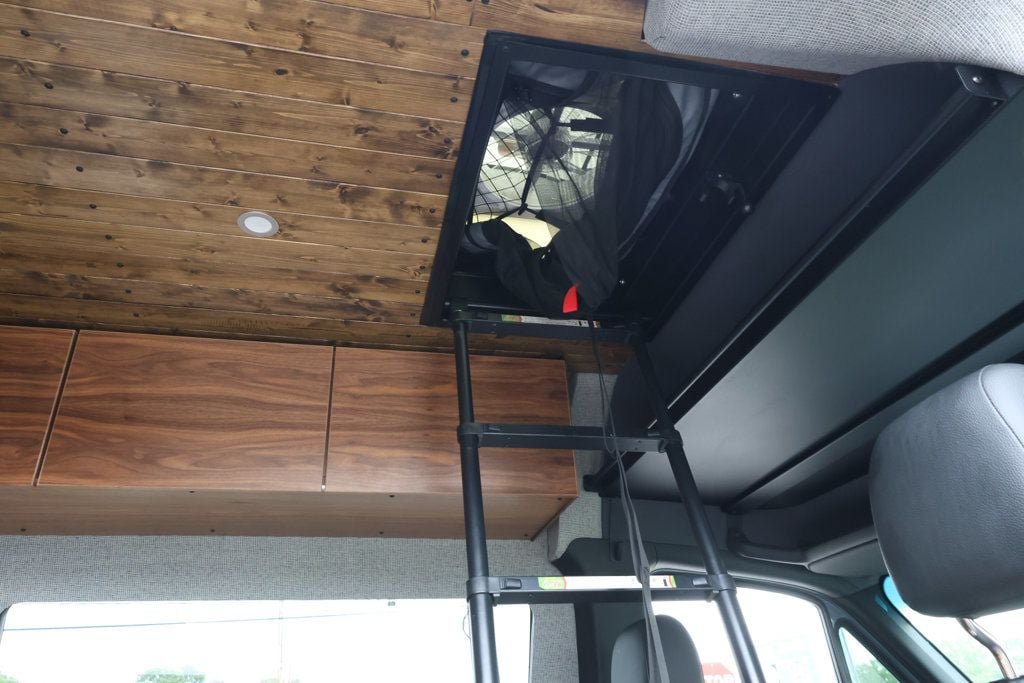 Used 2025 Mercedes-Benz Sprinter 2500 image 35