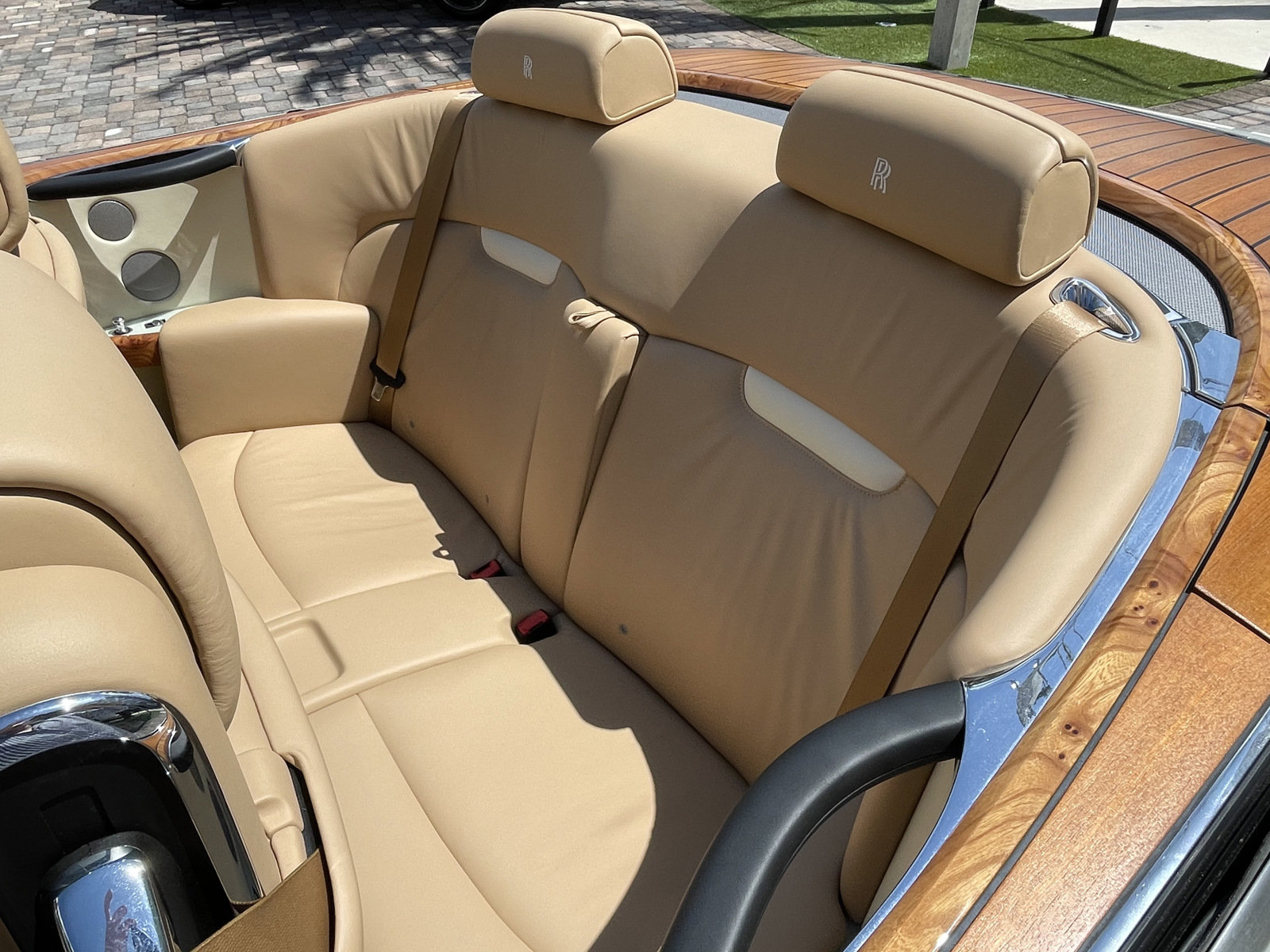 Used 2012 Rolls-Royce Phantom Drophead Coupe RWD image 20