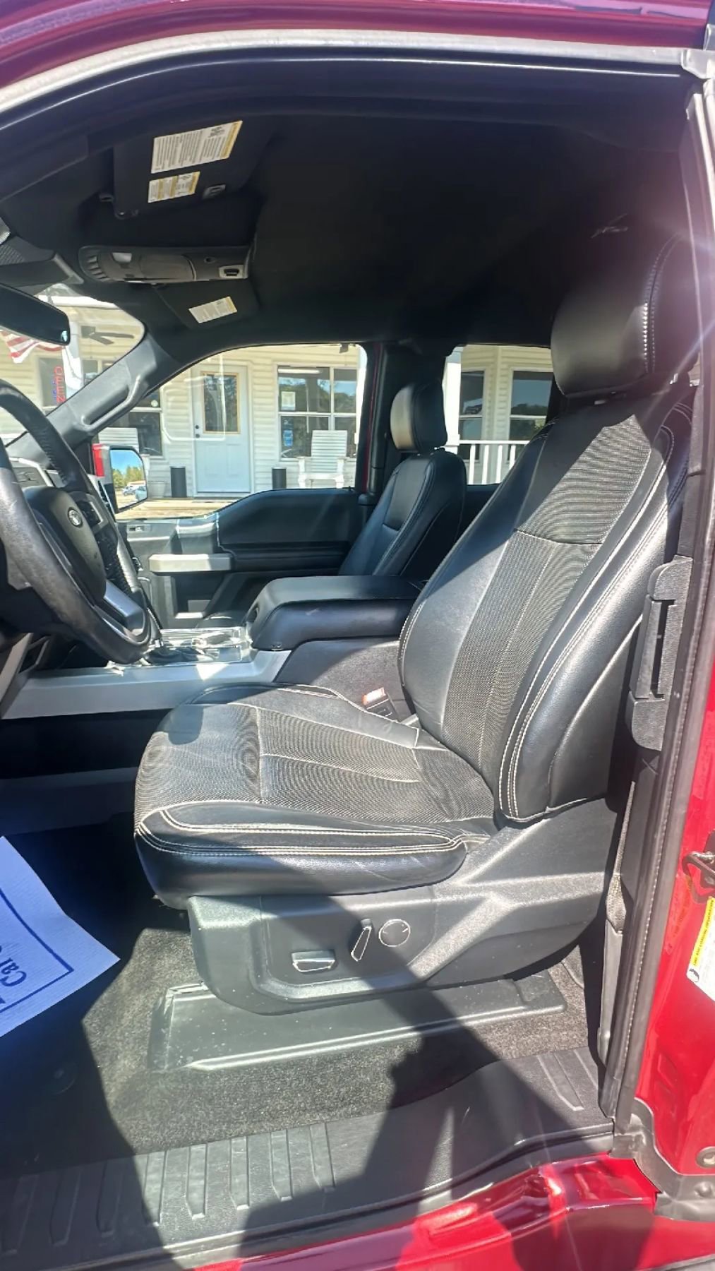 Used 2018 Ford F150 Lariat w/ Equipment Group 502A Luxury image 11