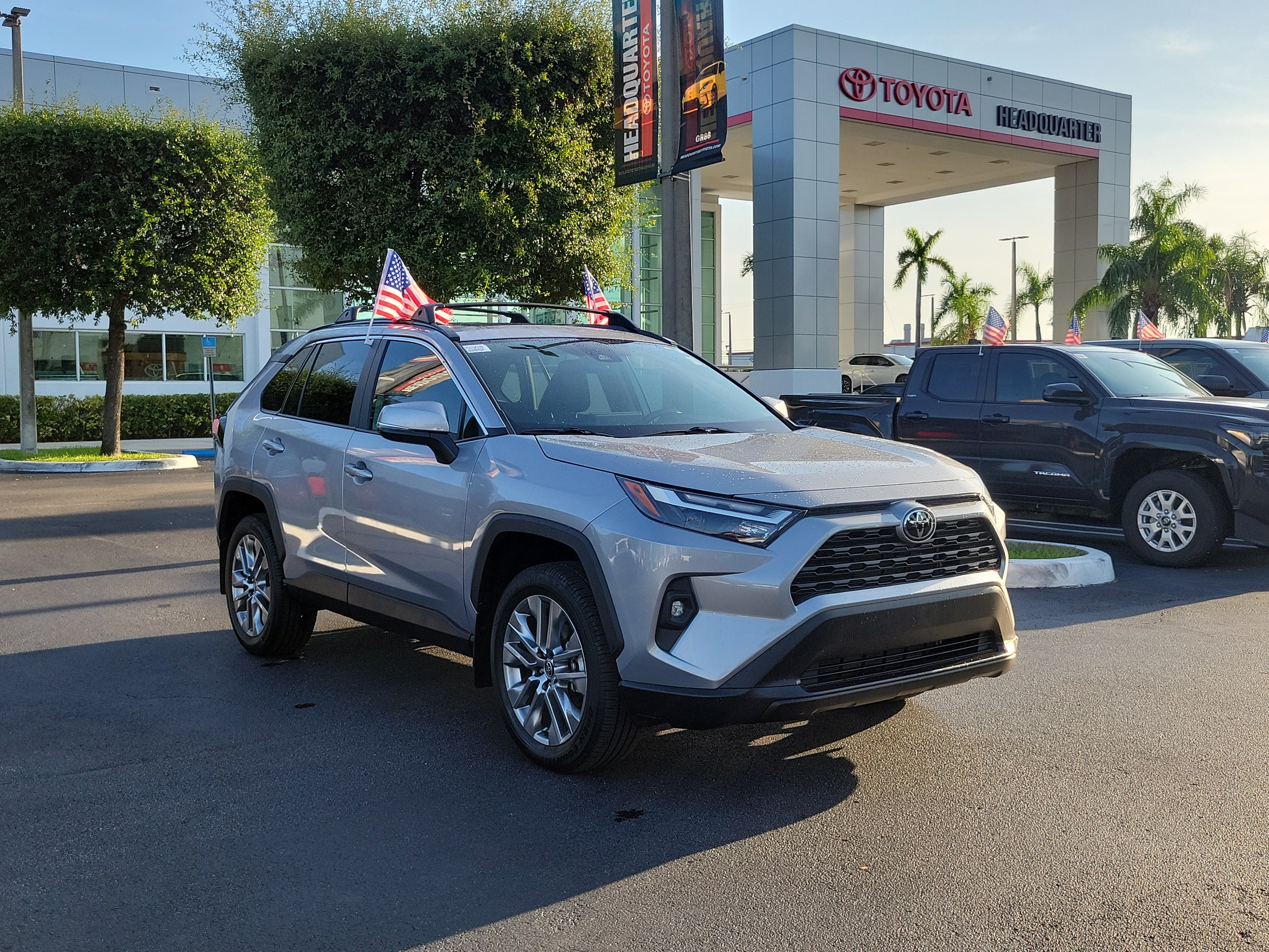 Used 2025 Toyota RAV4 XLE Premium FWD image 2