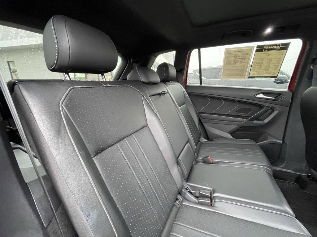 Used 2024 Volkswagen Tiguan SE R-Line image 29
