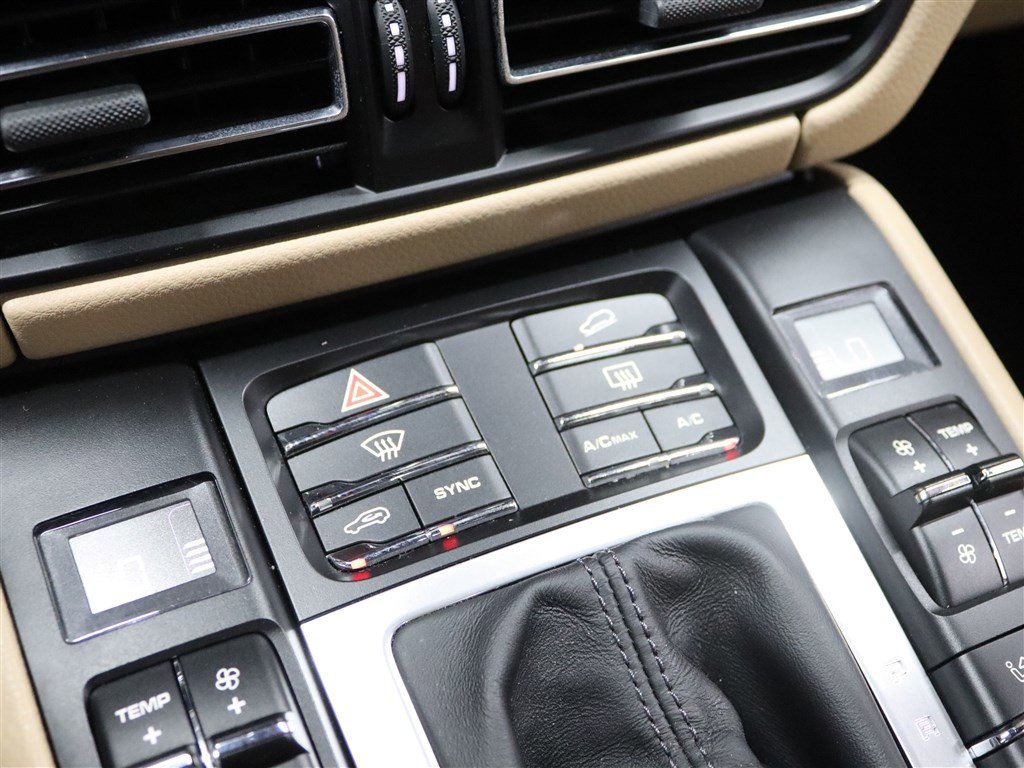 Used 2020 Porsche Macan S AWD/4WD image 31
