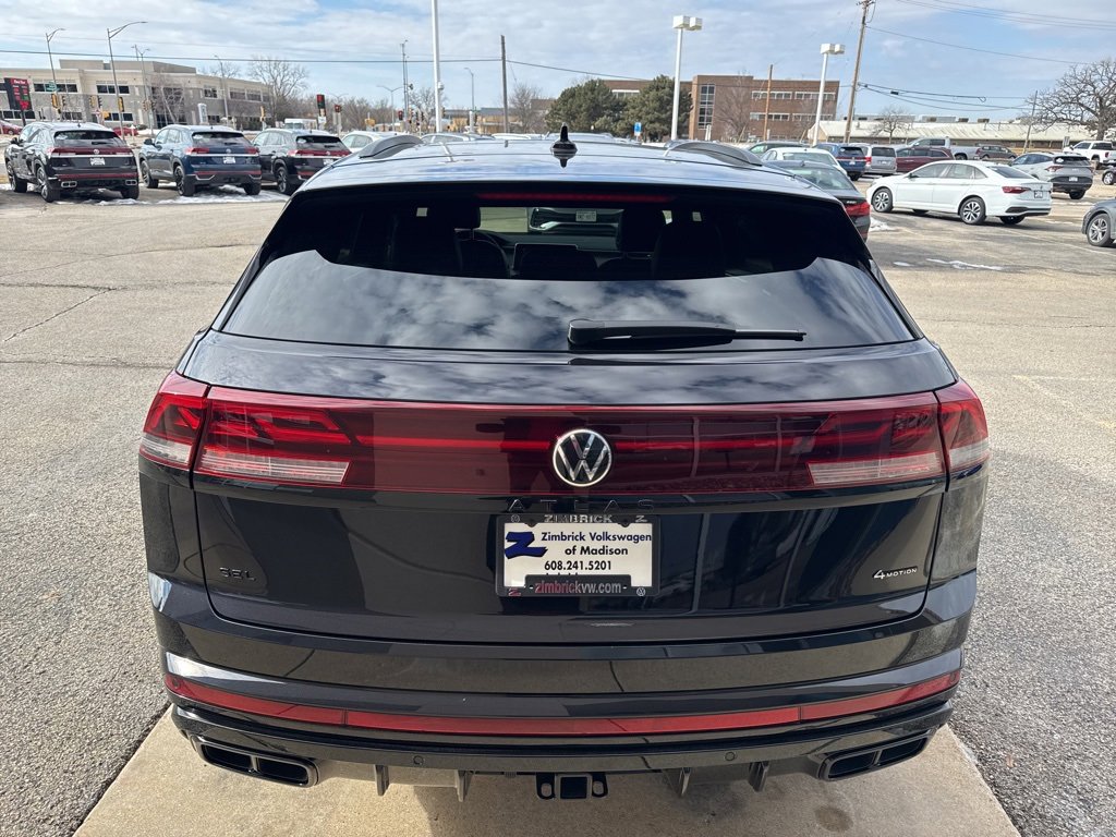 Certified 2025 Volkswagen Atlas Cross Sport SEL R-Line image 8