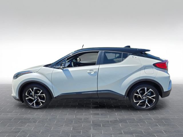 Used 2020 Toyota C-HR XLE FWD image 4