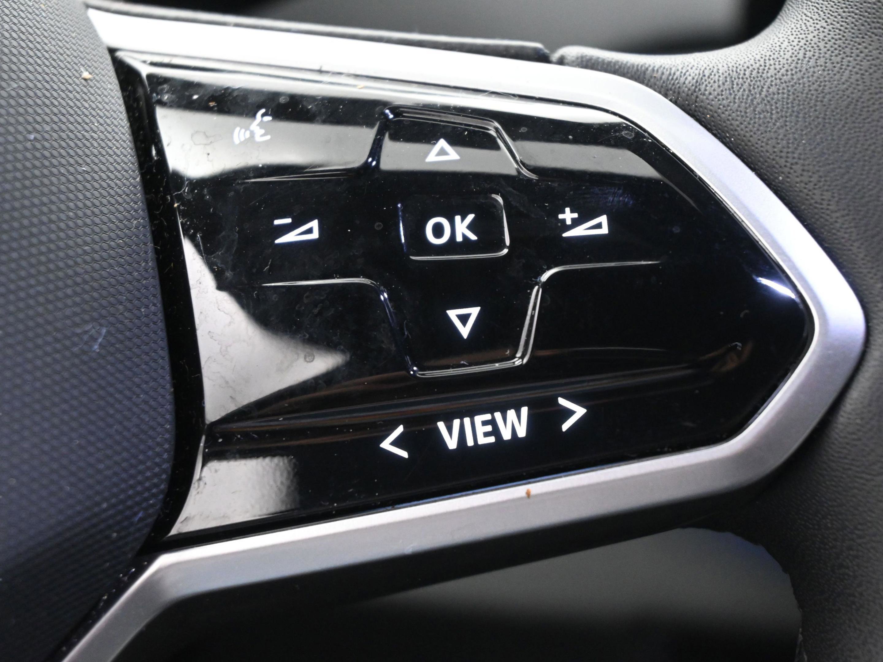 Used 2023 Volkswagen ID.4 Pro RWD image 17