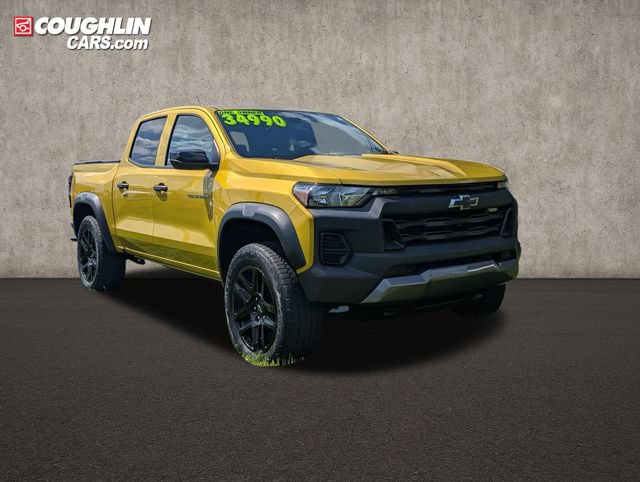 Used 2023 Chevrolet Colorado Trail Boss w/ Technology Package AWD/4WD image 1