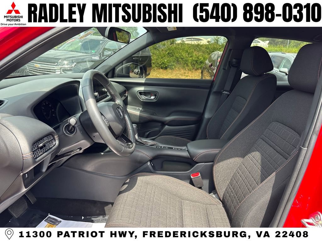 Used 2024 Honda HR-V Sport image 3