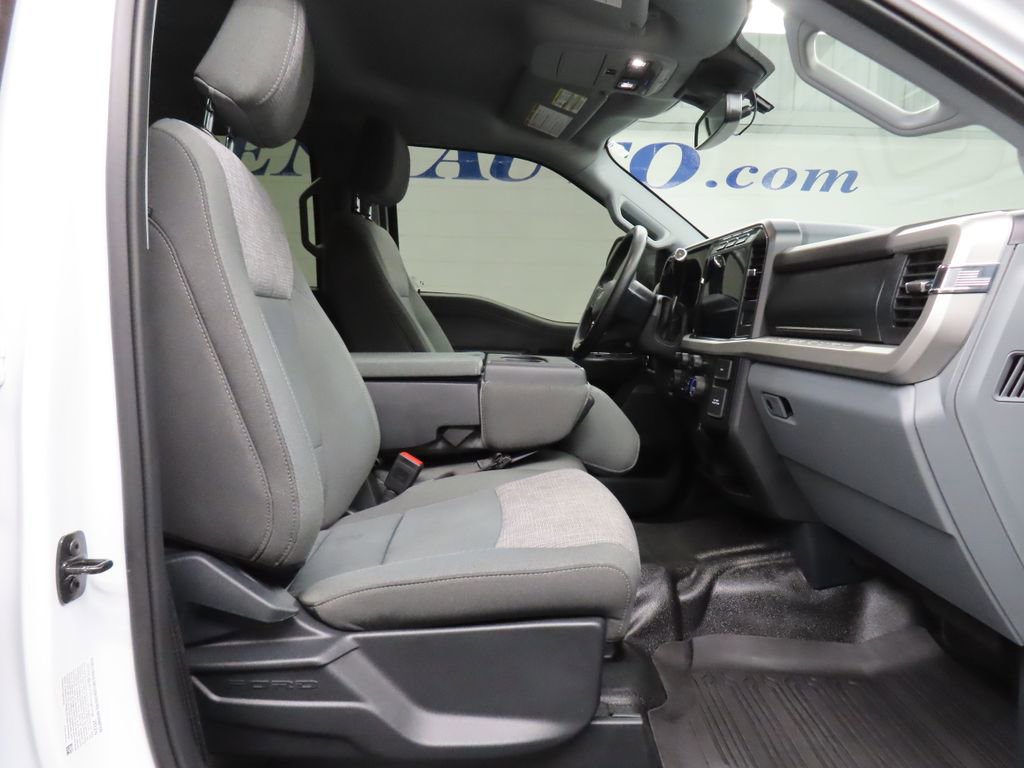 Used 2024 Ford F350 XLT w/ XLT Premium Package AWD/4WD image 28
