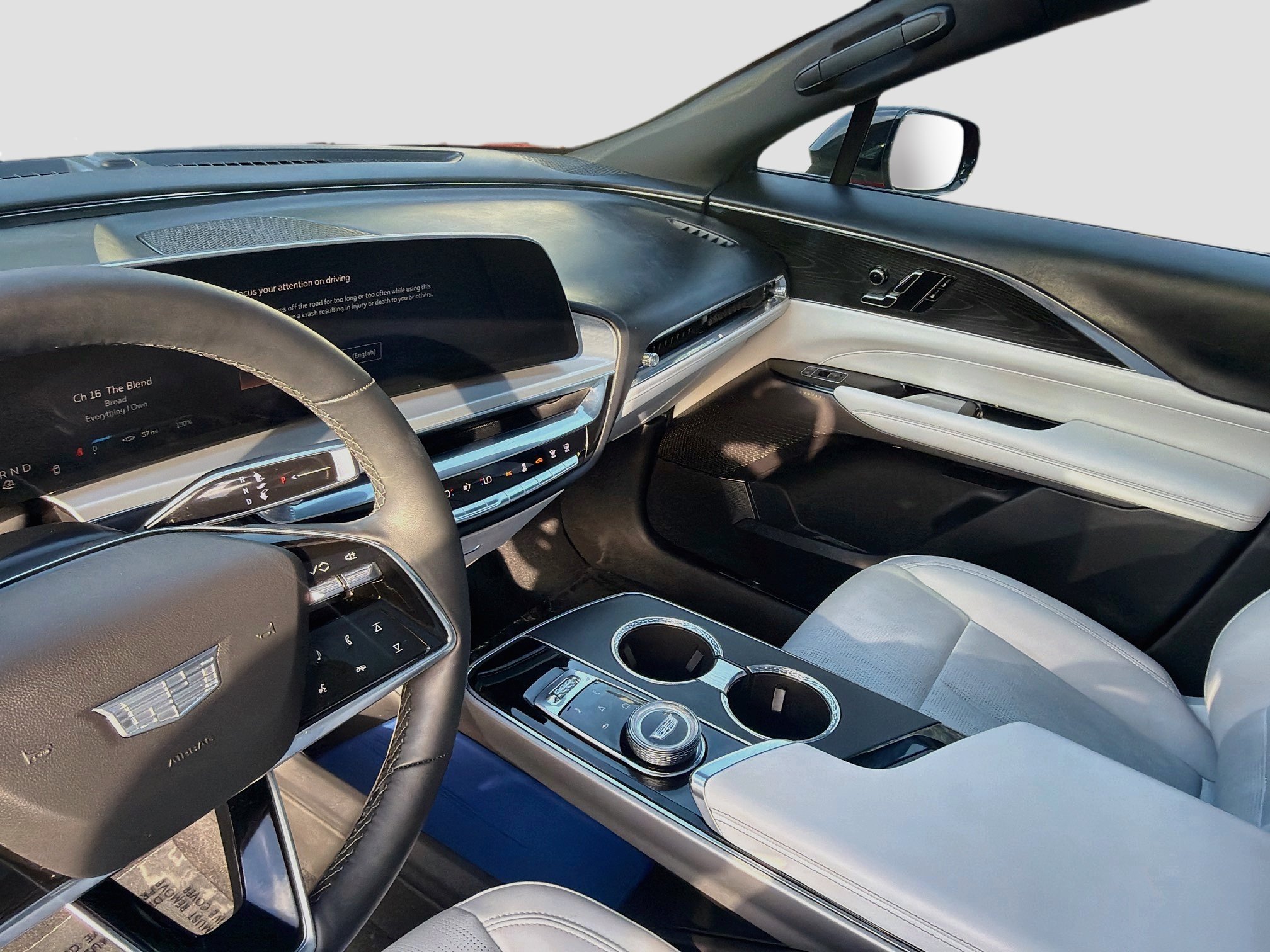 Used 2024 Cadillac Lyriq Sport RWD image 19