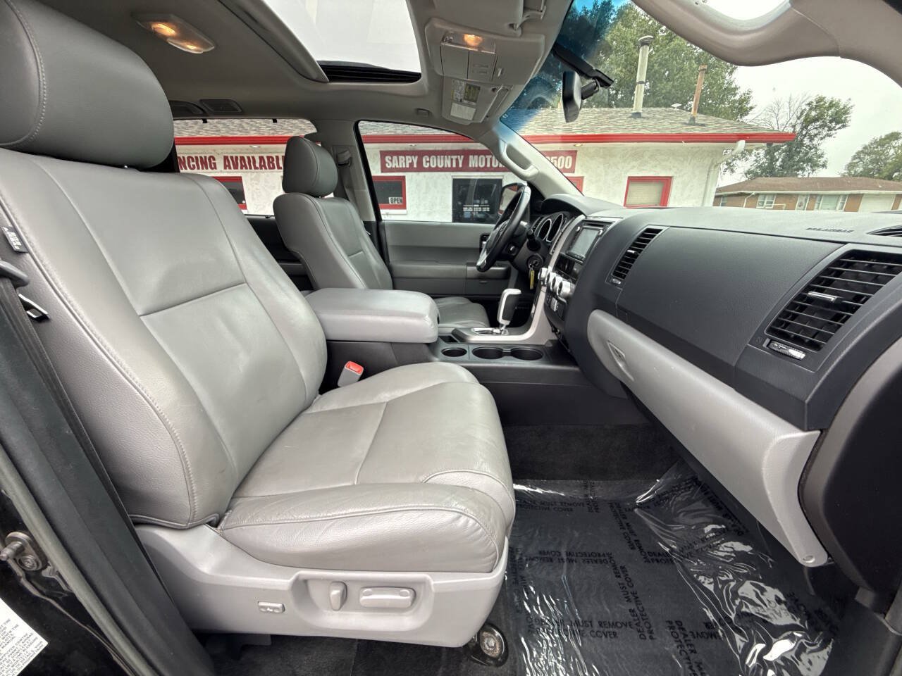 Used 2017 Toyota Sequoia Limited w/ Safety & Convenience Package AWD/4WD image 14
