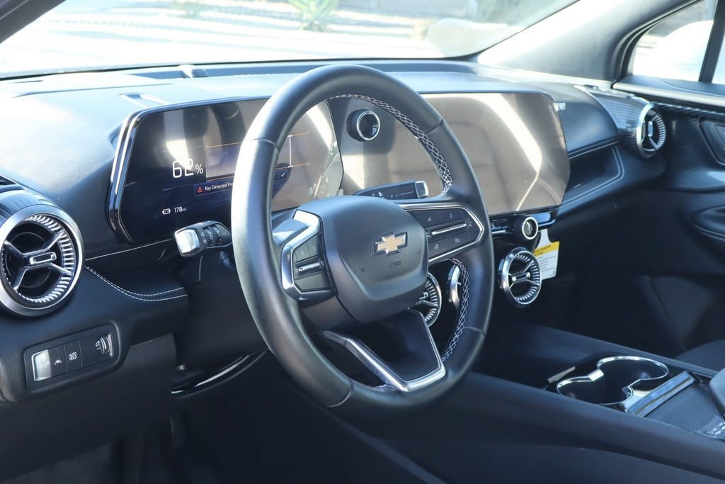 Used 2024 Chevrolet Blazer EV LT AWD/4WD image 17