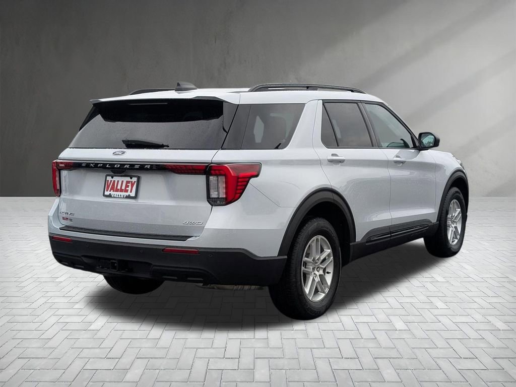 New 2026 Ford Explorer Active image 8