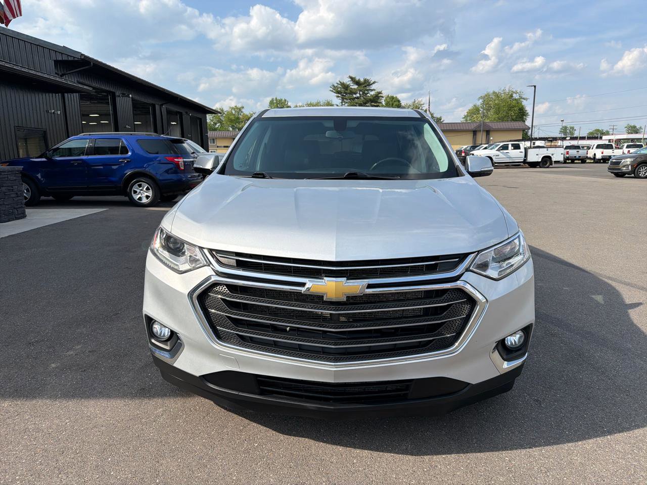 Used 2020 Chevrolet Traverse LT AWD/4WD image 2