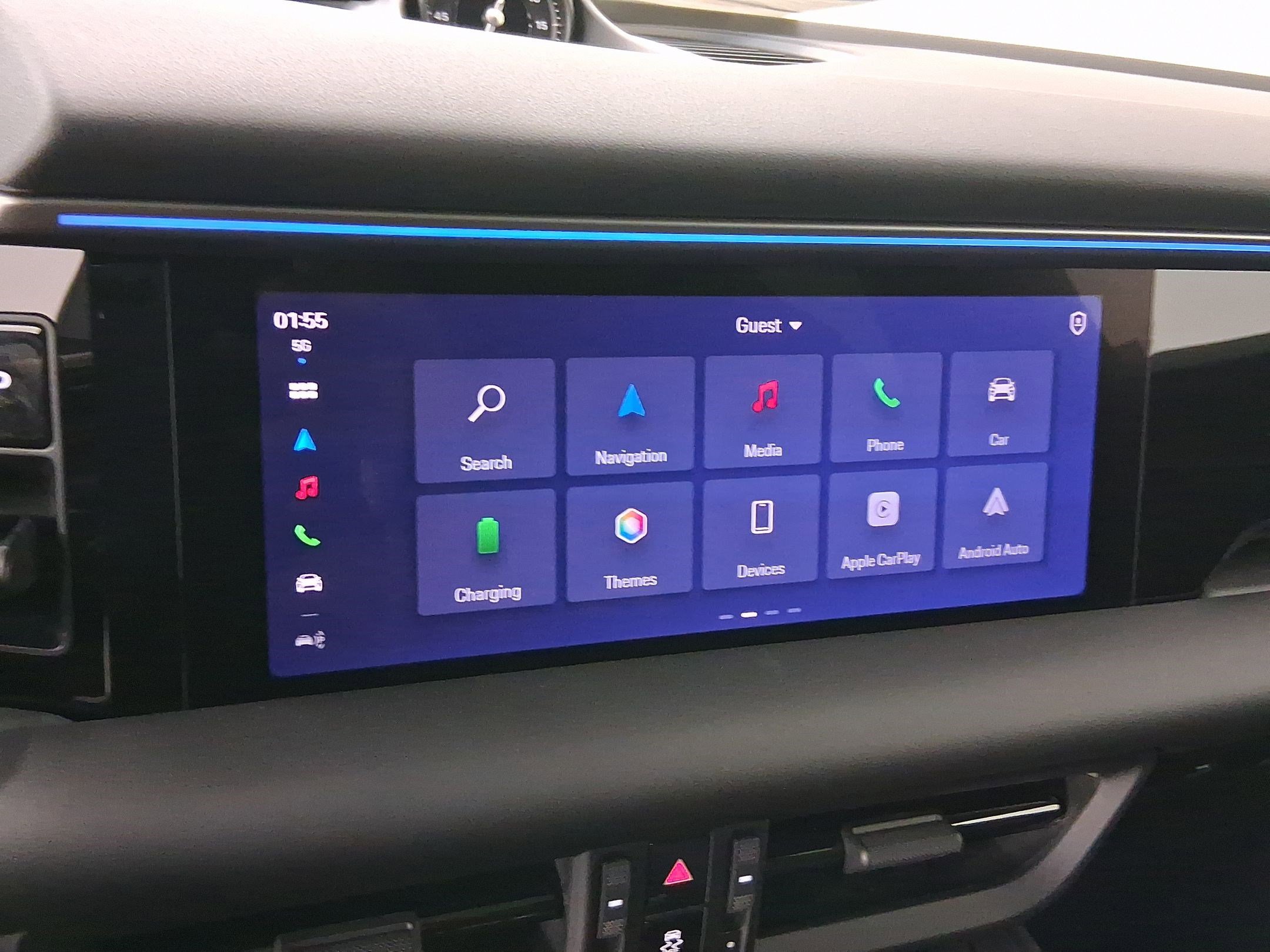 New 2025 Porsche Macan Electric RWD image 22