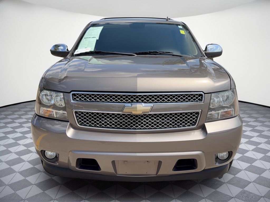 Used 2011 Chevrolet Suburban LTZ RWD image 6