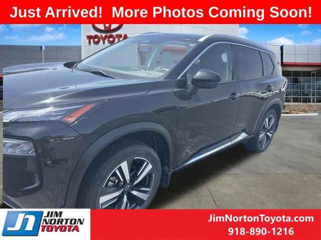 Used 2023 Nissan Rogue SL w/ SL Premium Package FWD image 3