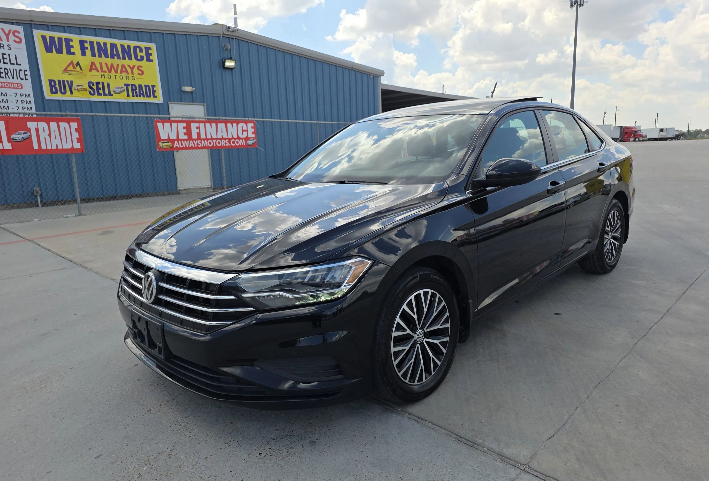 Used 2020 Volkswagen Jetta SE image 3