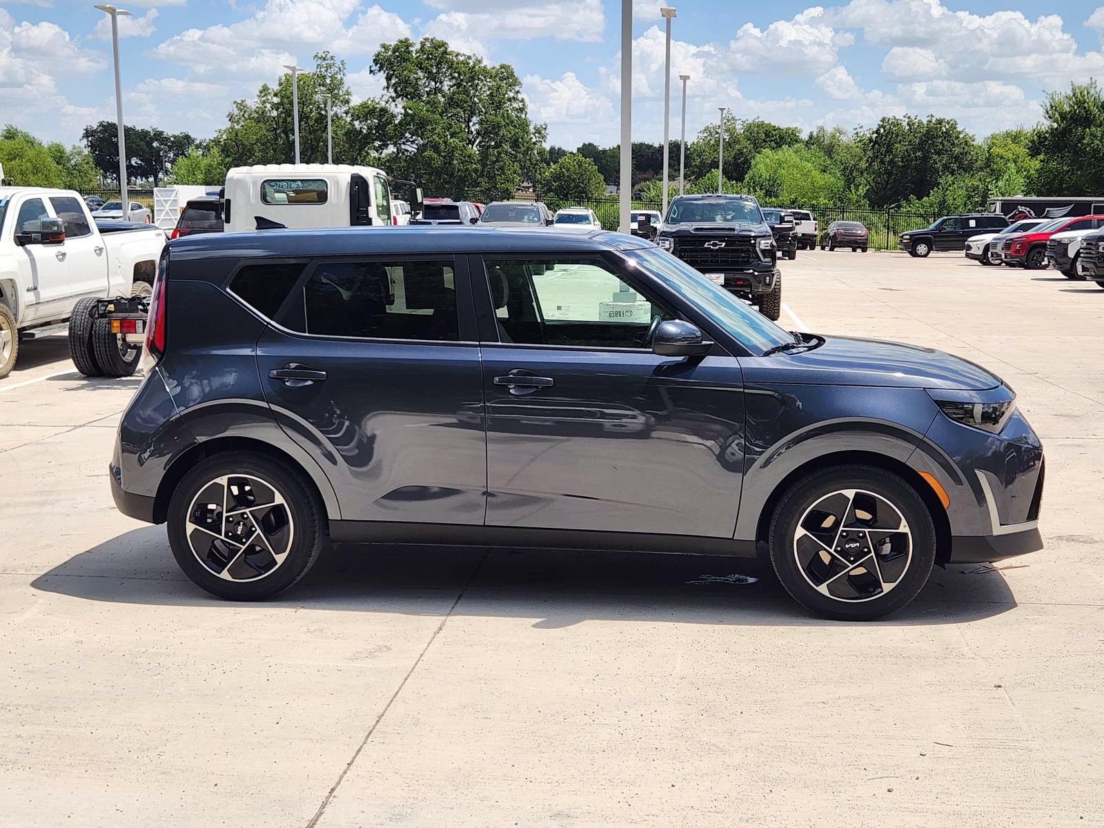 Used 2025 Kia Soul EX FWD image 7
