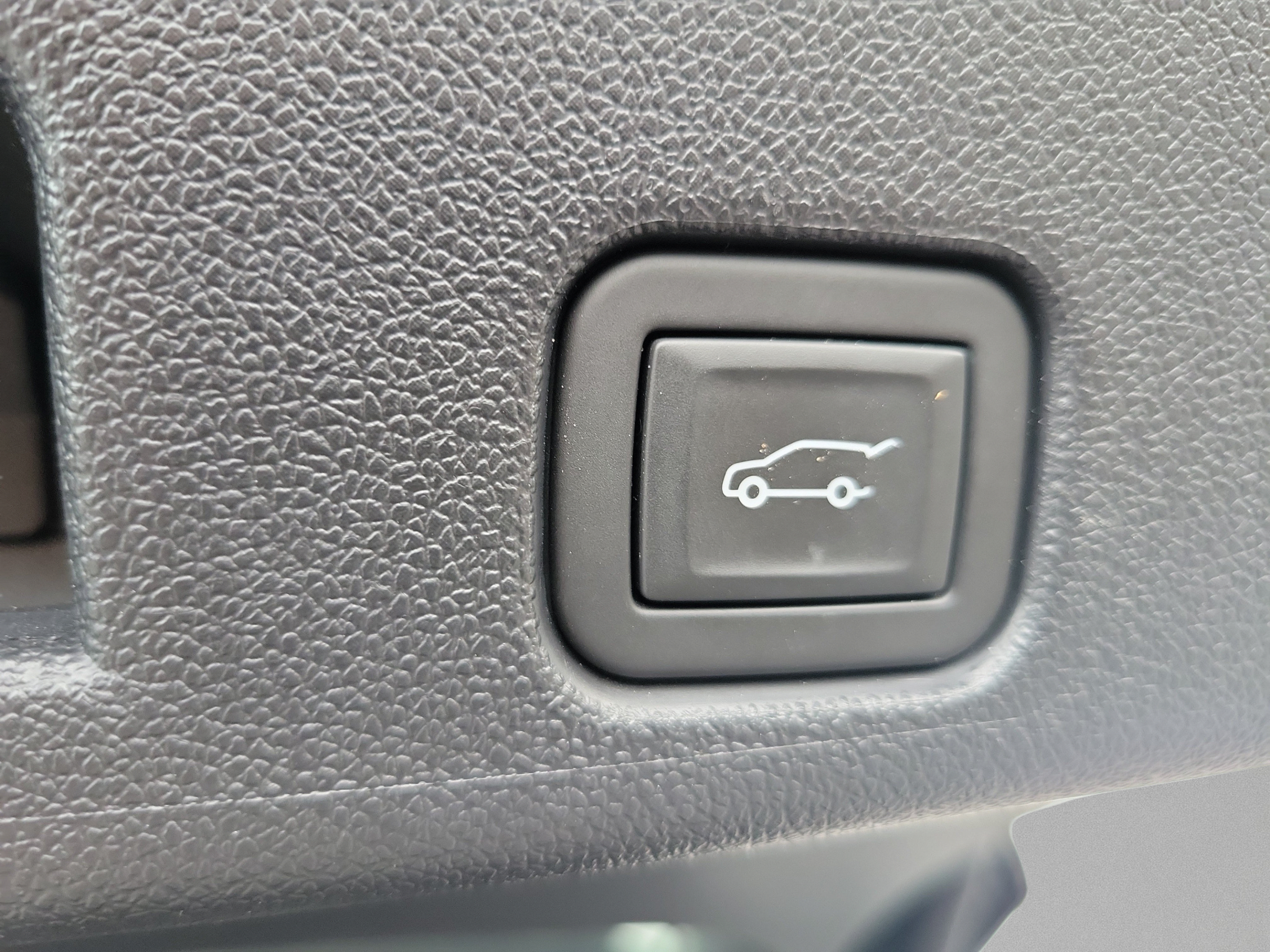 Used 2025 Buick Enclave Sport Touring FWD image 25