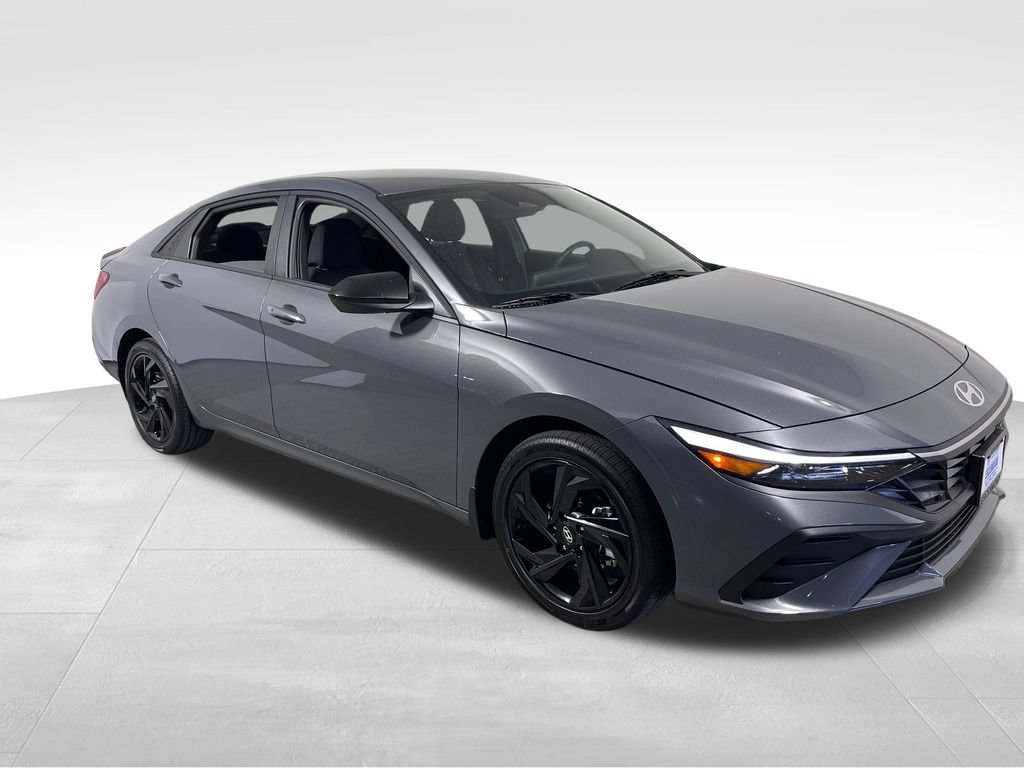 New 2026 Hyundai Elantra SEL FWD image 7