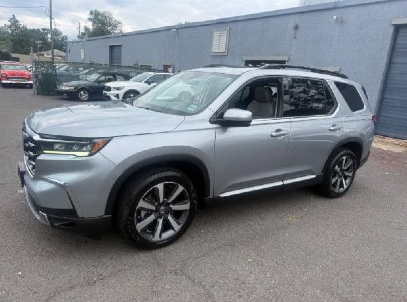 Used 2024 Honda Pilot Touring image 17