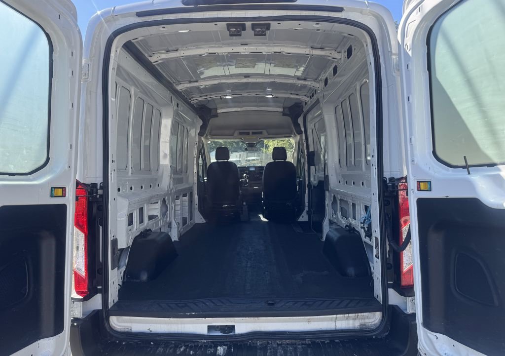 Used 2020 Ford Transit 250 Medium Roof image 5
