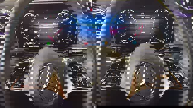 Used 2025 Mercedes-Benz GLC 300 4MATIC image 14